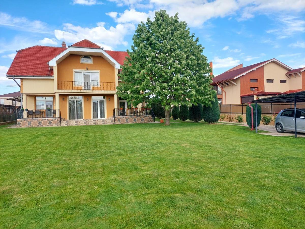 Casuta Cu Tei Villa Oradea Exterior photo