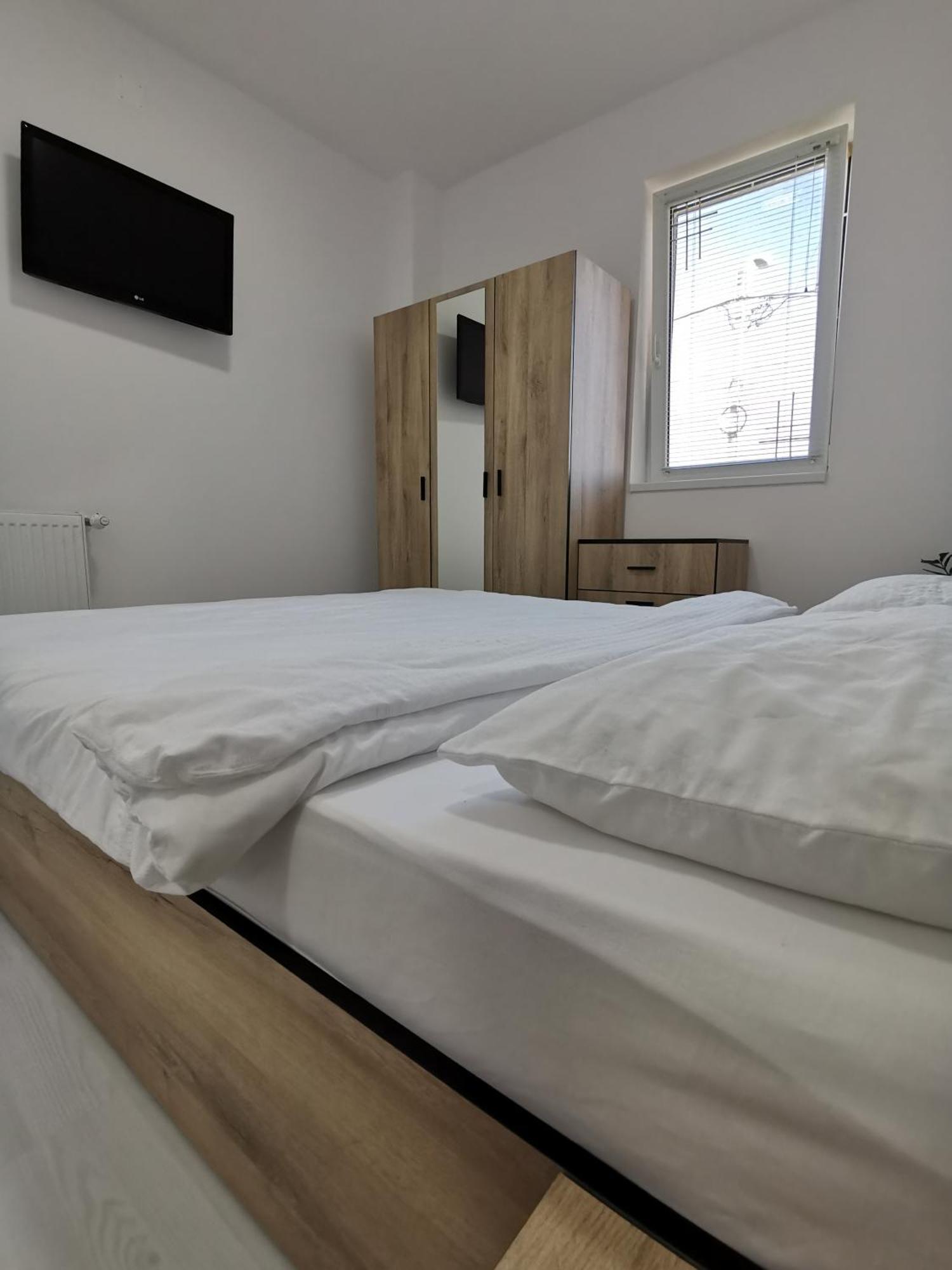 Casuta Cu Tei Villa Oradea Room photo
